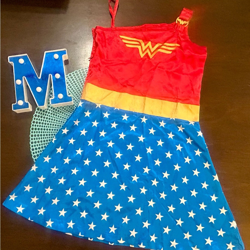 DC Comics Little Girls Wonder Woman Strappy Nightgown/Costume (7/8), used